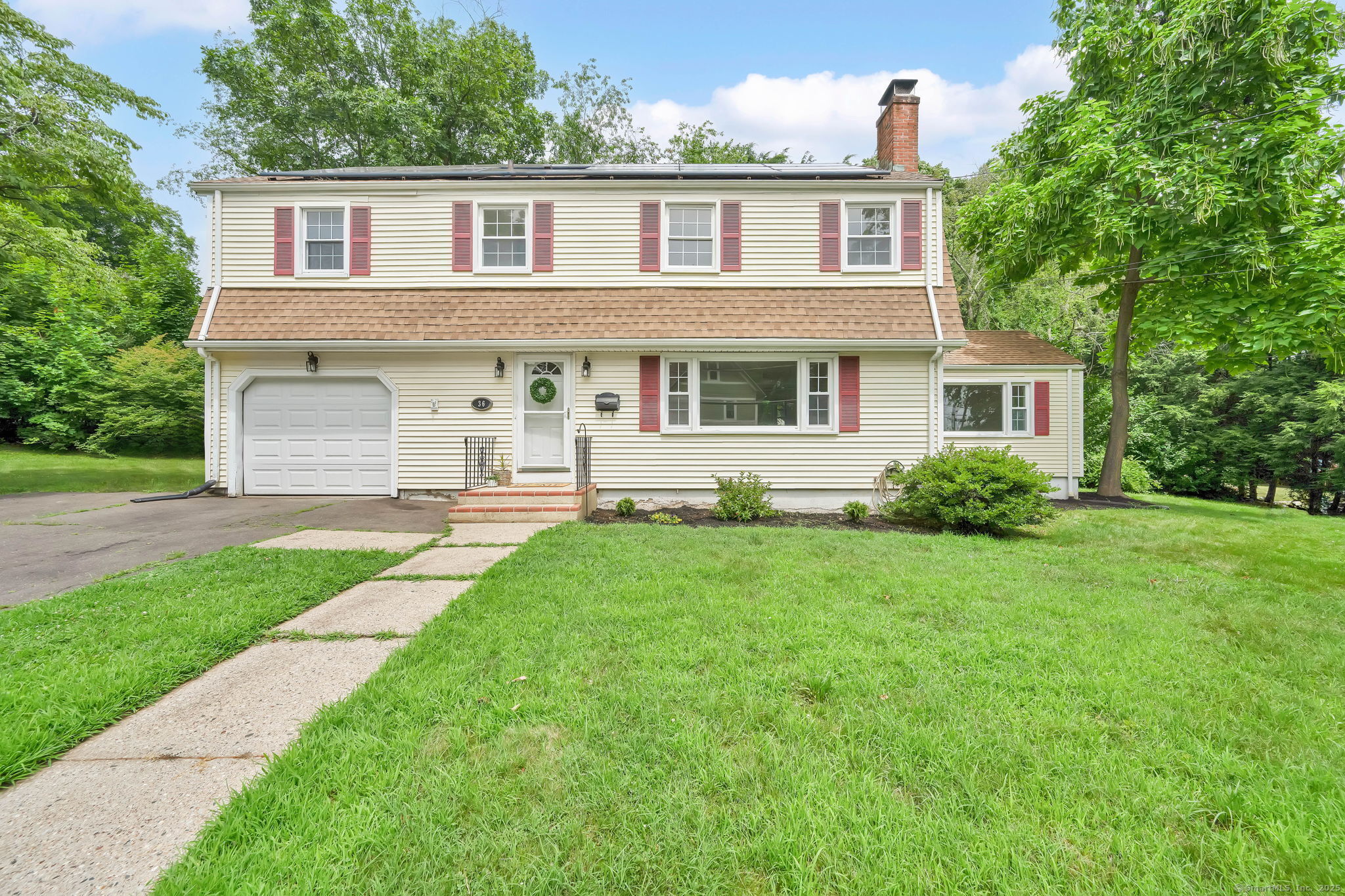 Property Photo:  36 Westmoreland Drive  CT 06117 