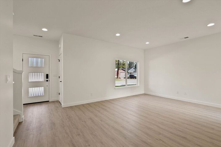 Property Photo: 6203 E 13th Ln WA 99212