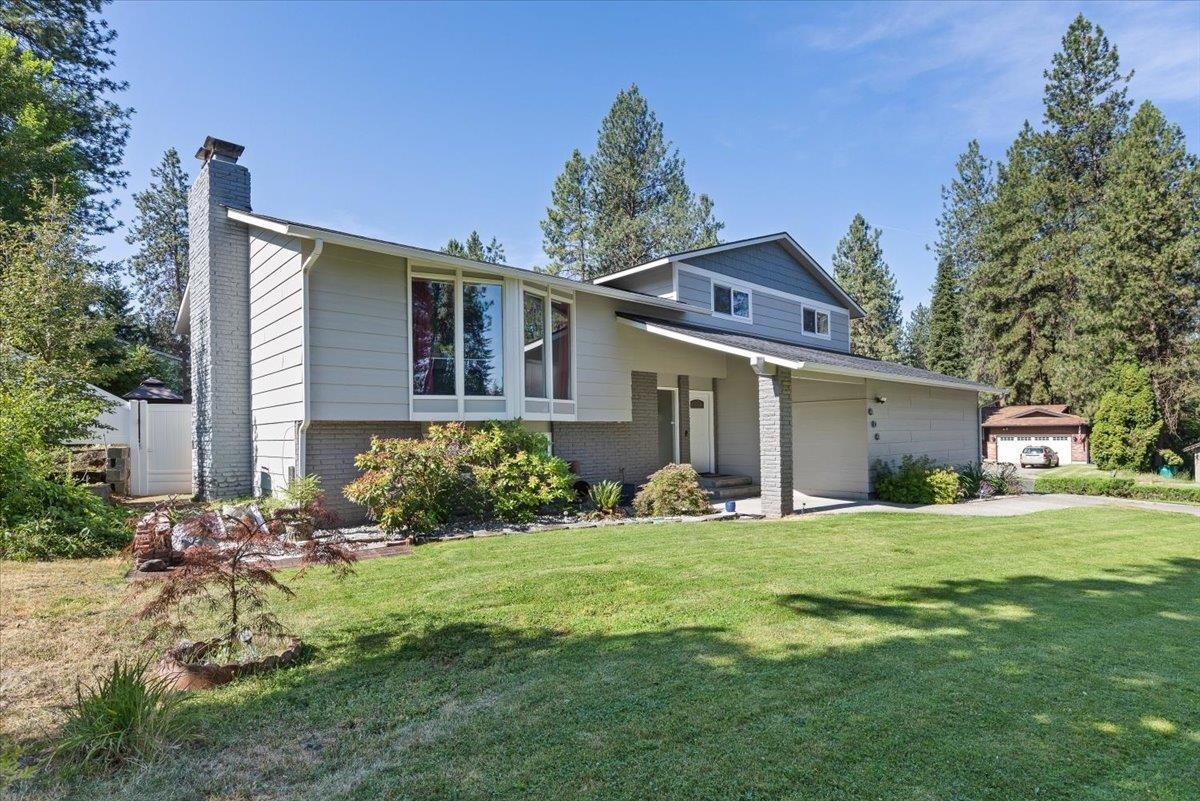 Property Photo:  404 E Carriage Ct  WA 99218 