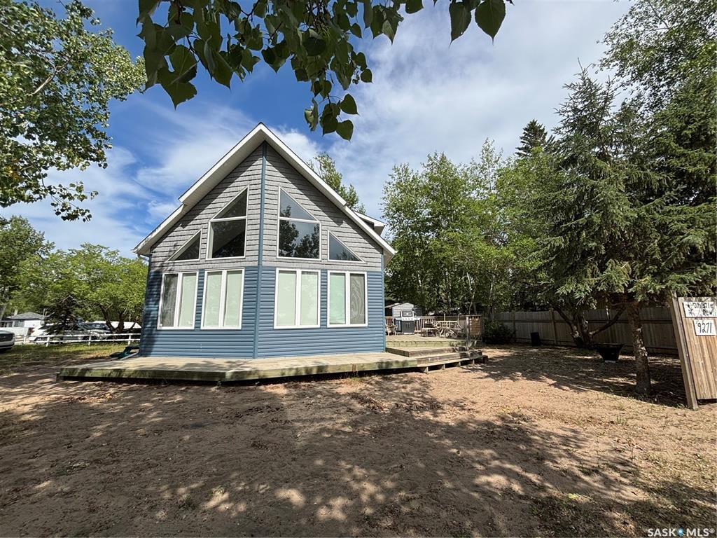 Property Photo:  9271 Clement Crescent  SK S0M 0L0 