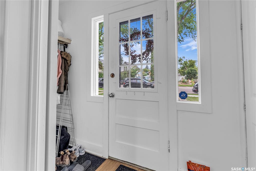 Property Photo:  1128 12th Street E  SK S7H 0G2 