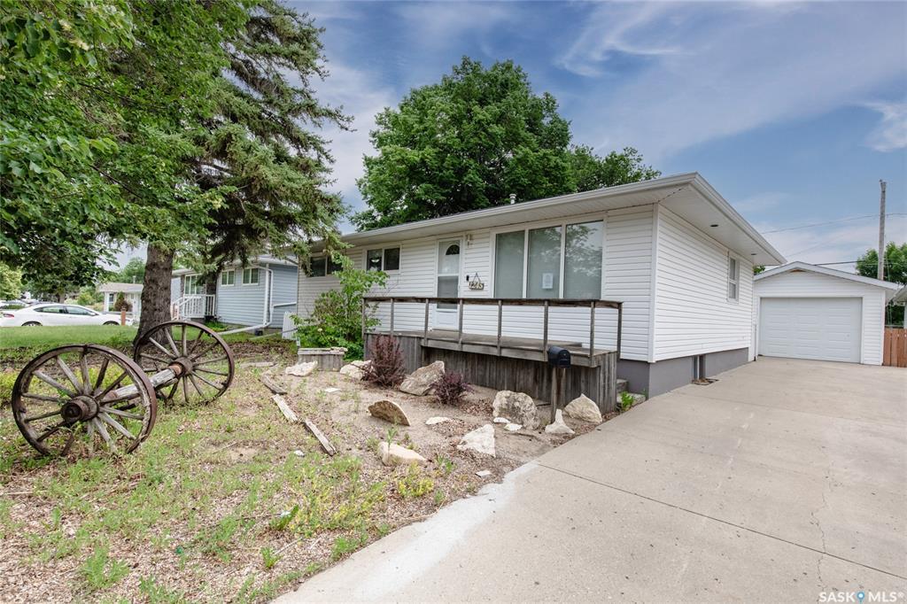 Property Photo:  1245 Grace Street  SK S6H 3C6 