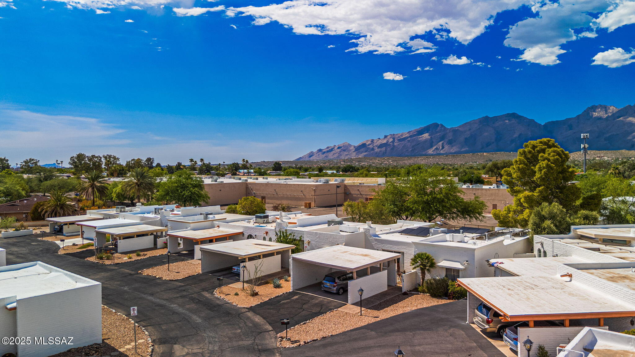 Property Photo: 2154 N Calle De Vida AZ 85715