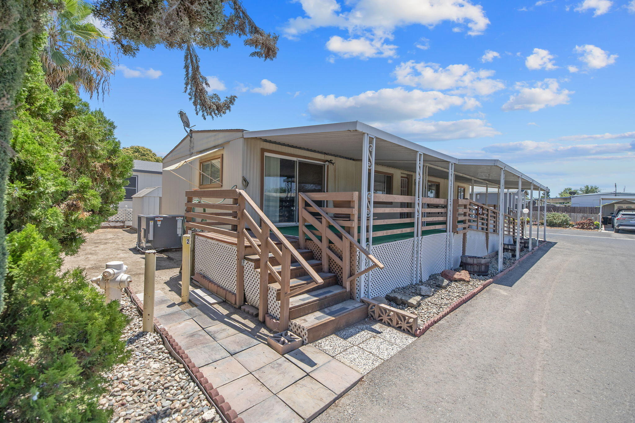 Property Photo: 415 N Akers Street 50 CA 93291
