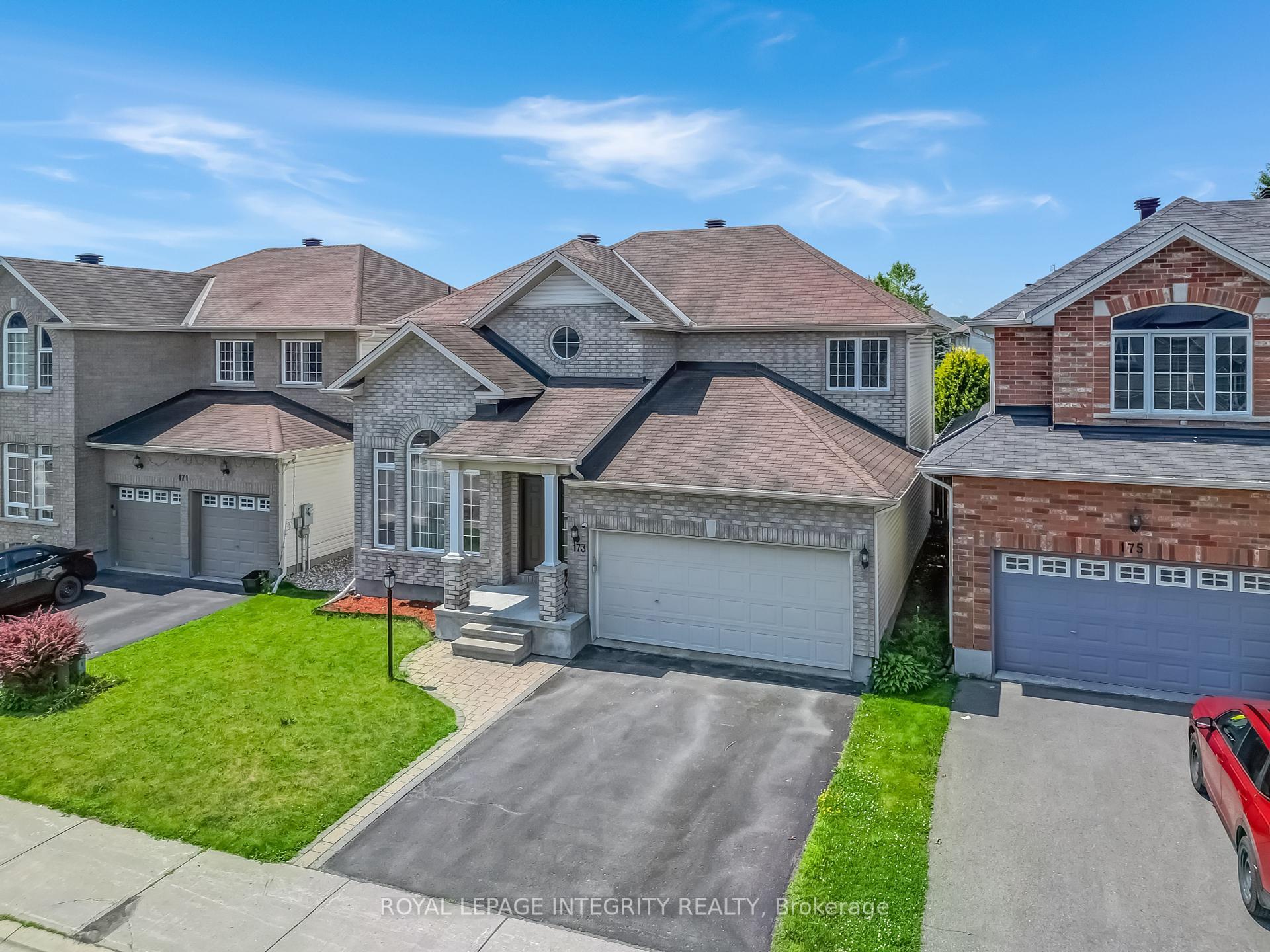 Property Photo: 173 Lamplighters Drive ON K2J 0K9