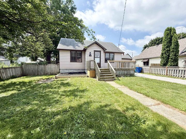 Property Photo: 648 Wallace Street ON N8A 1K5