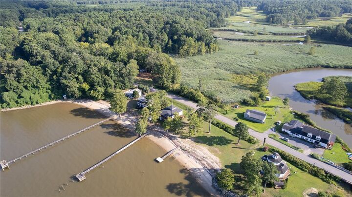 Property Photo: 933 Pleasant Point Road VA 23883