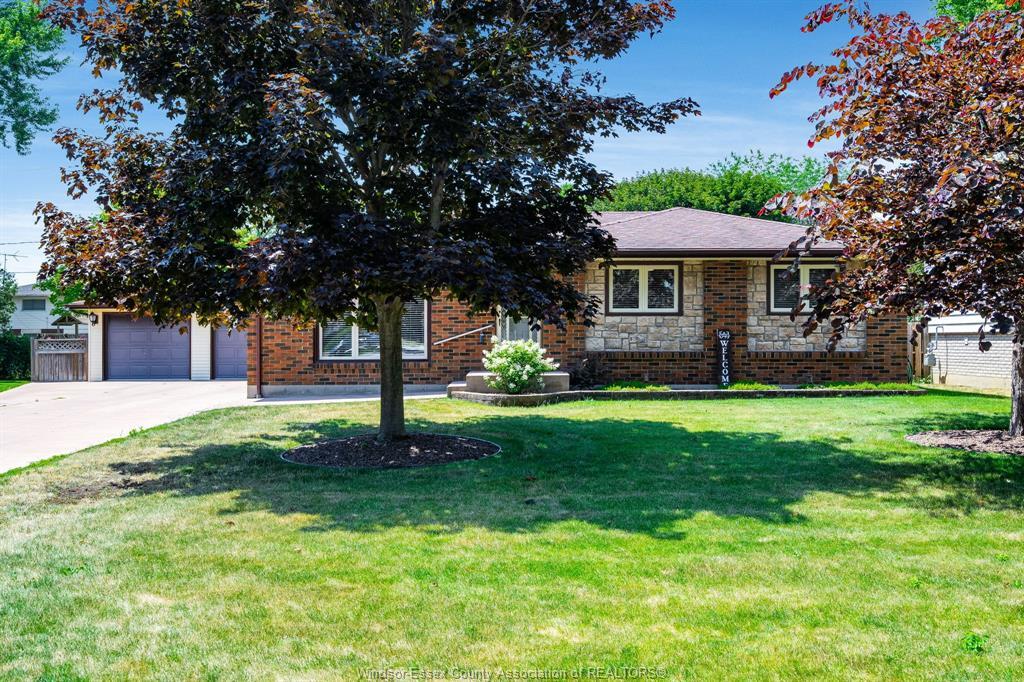 1845 Fairlea Crescent  Kingsville ON N0P 2G0 photo