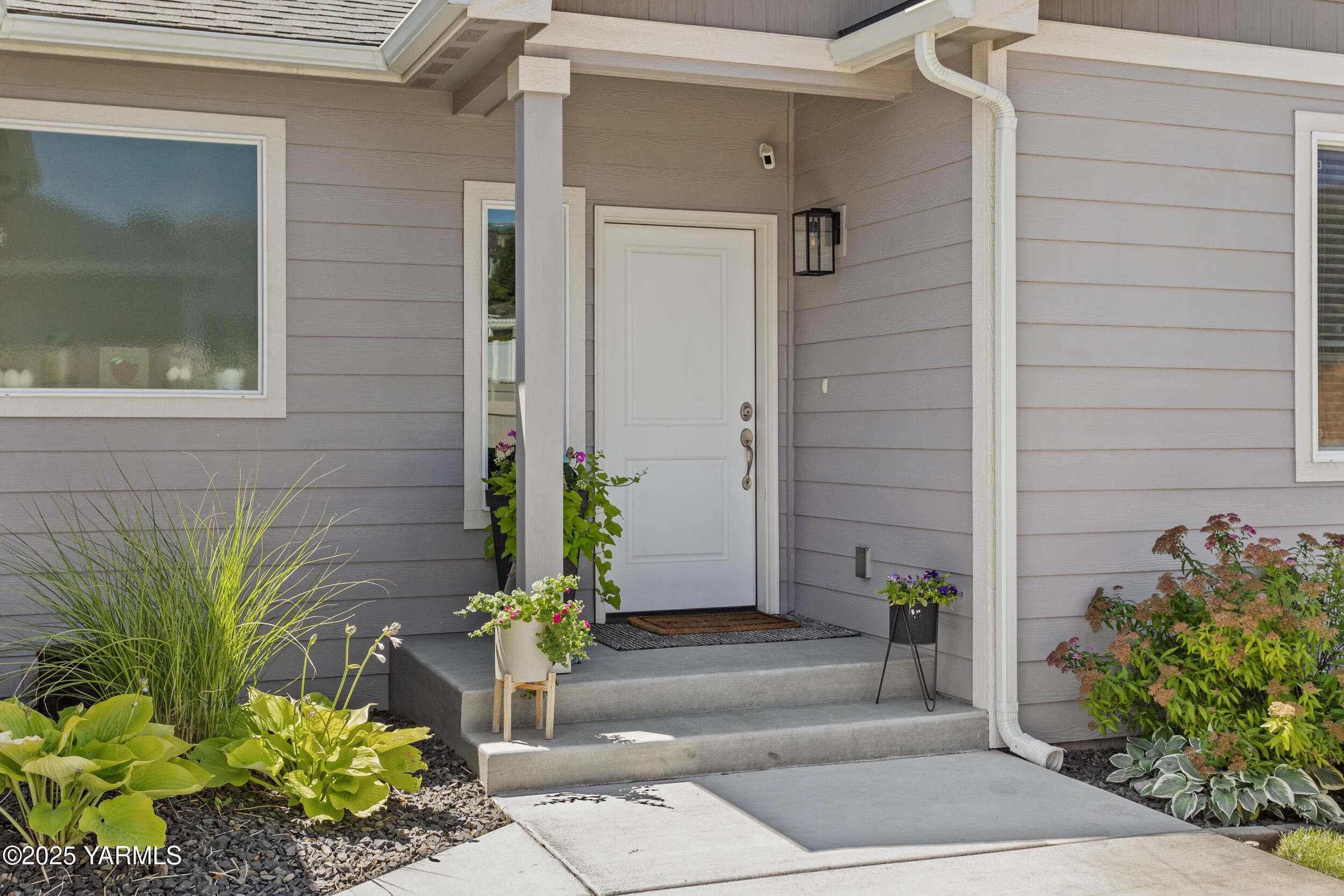 7506 W Viewcrest Way  Yakima WA 98908 photo
