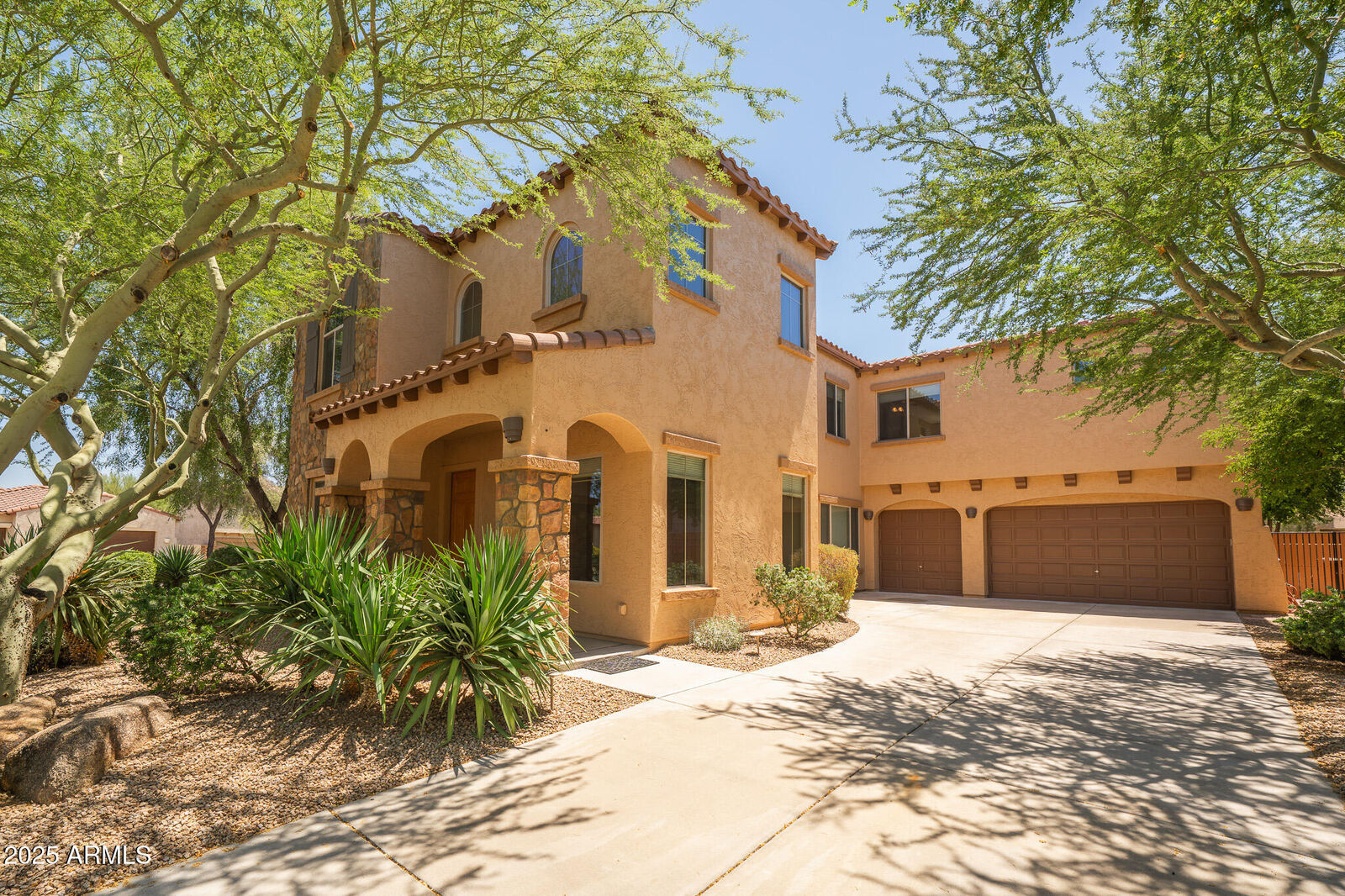Property Photo:  8337 W Lariat Lane  AZ 85383 