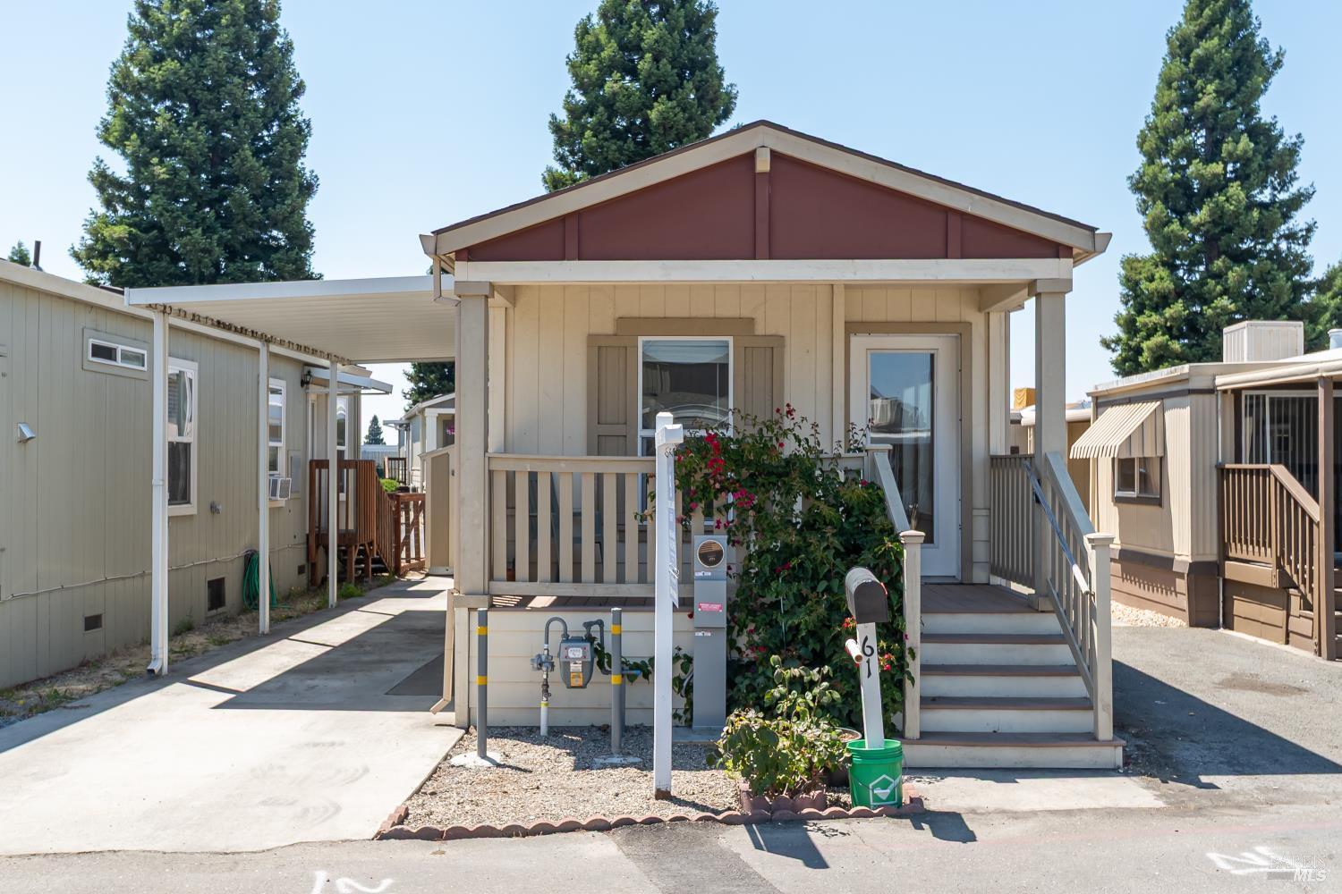 Property Photo: 61 Romani Court CA 95407