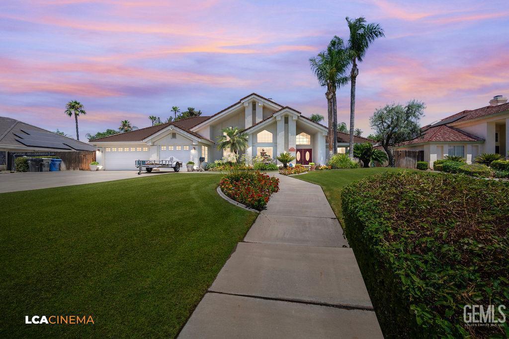 Property Photo: 13400 Pergola Avenue CA 93314