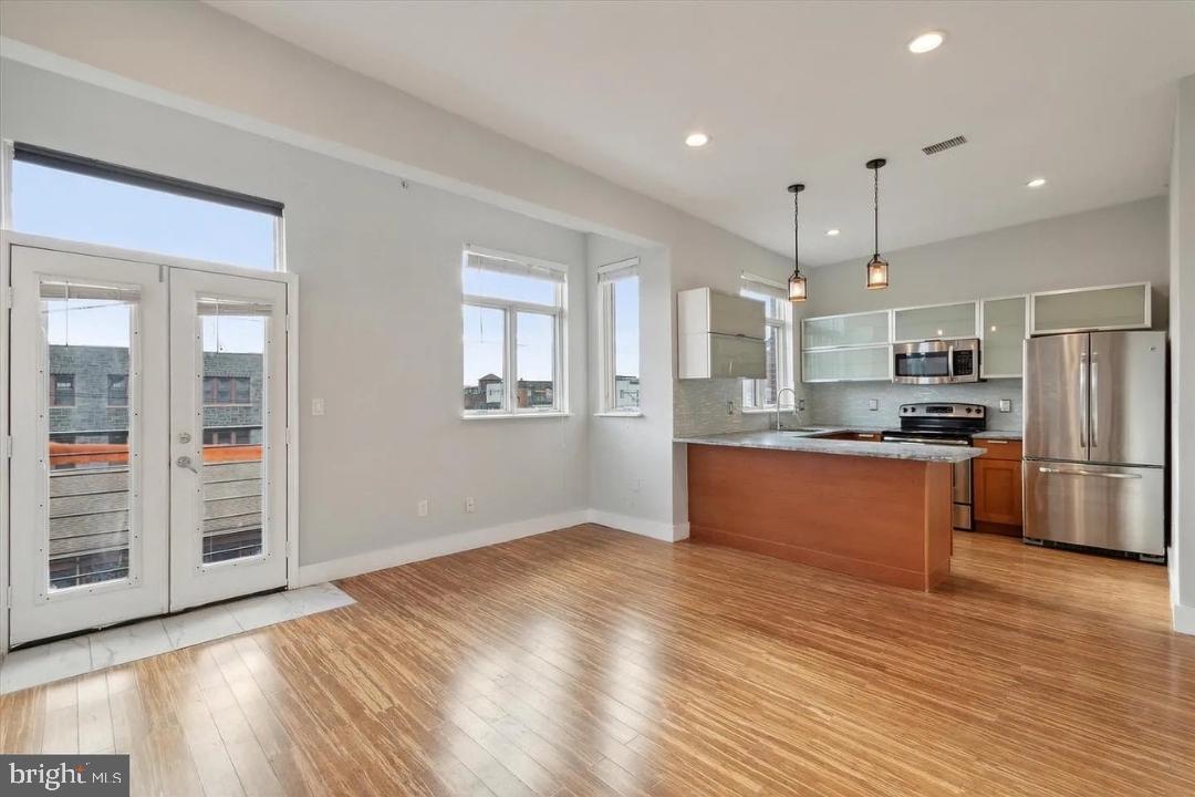 Property Photo: 808 N 4th Street 2 PA 19123