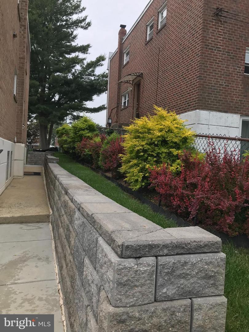 Property Photo: 650 Parlin Street 2 PA 19116