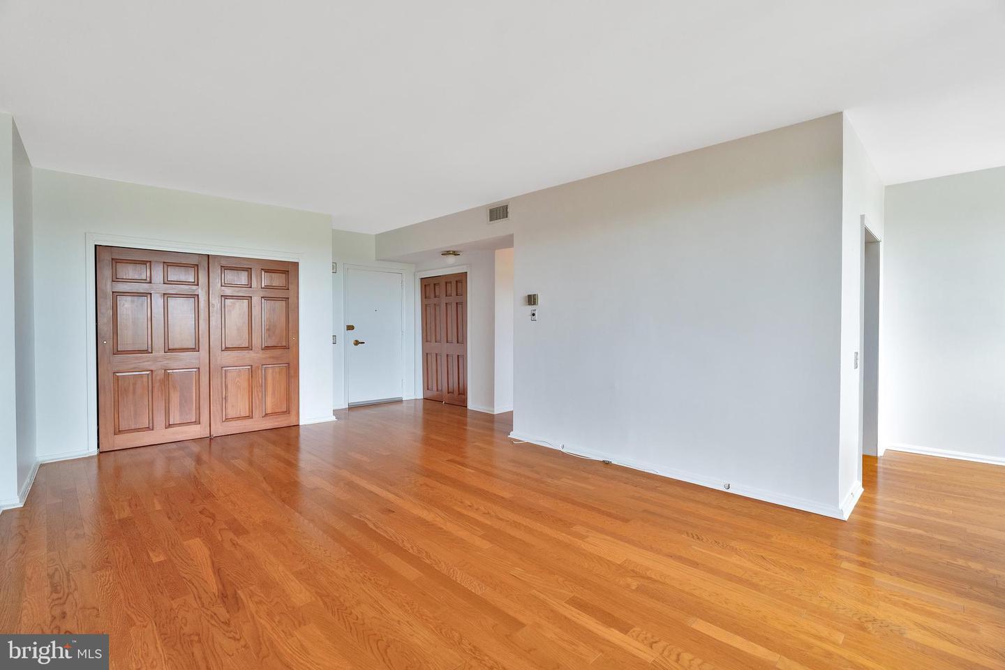 Property Photo: 191 Presidential Boulevard R-601 PA 19004
