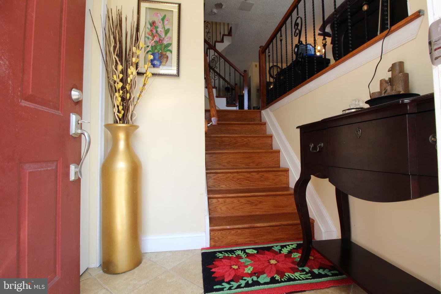 Property Photo: 9 Halstead Place NJ 08540