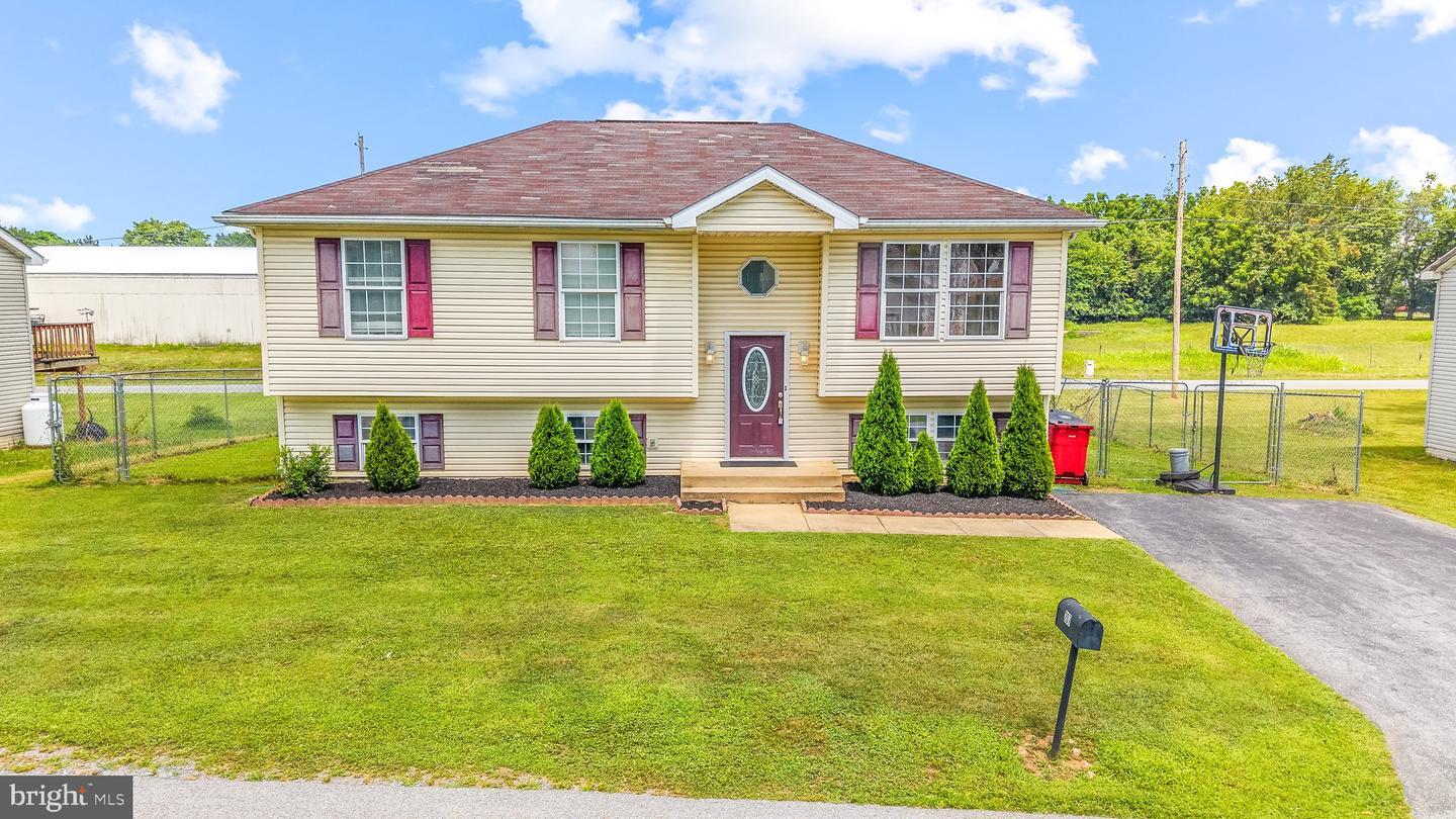 Property Photo: 207 Preston Place WV 25438