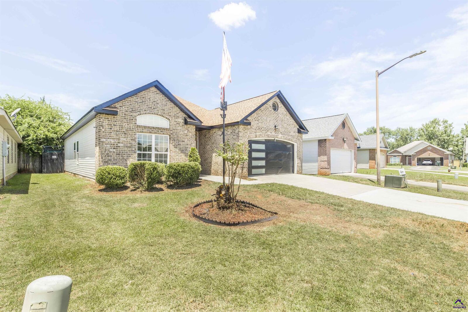 Property Photo:  104 Crossing Pl  GA 31088 