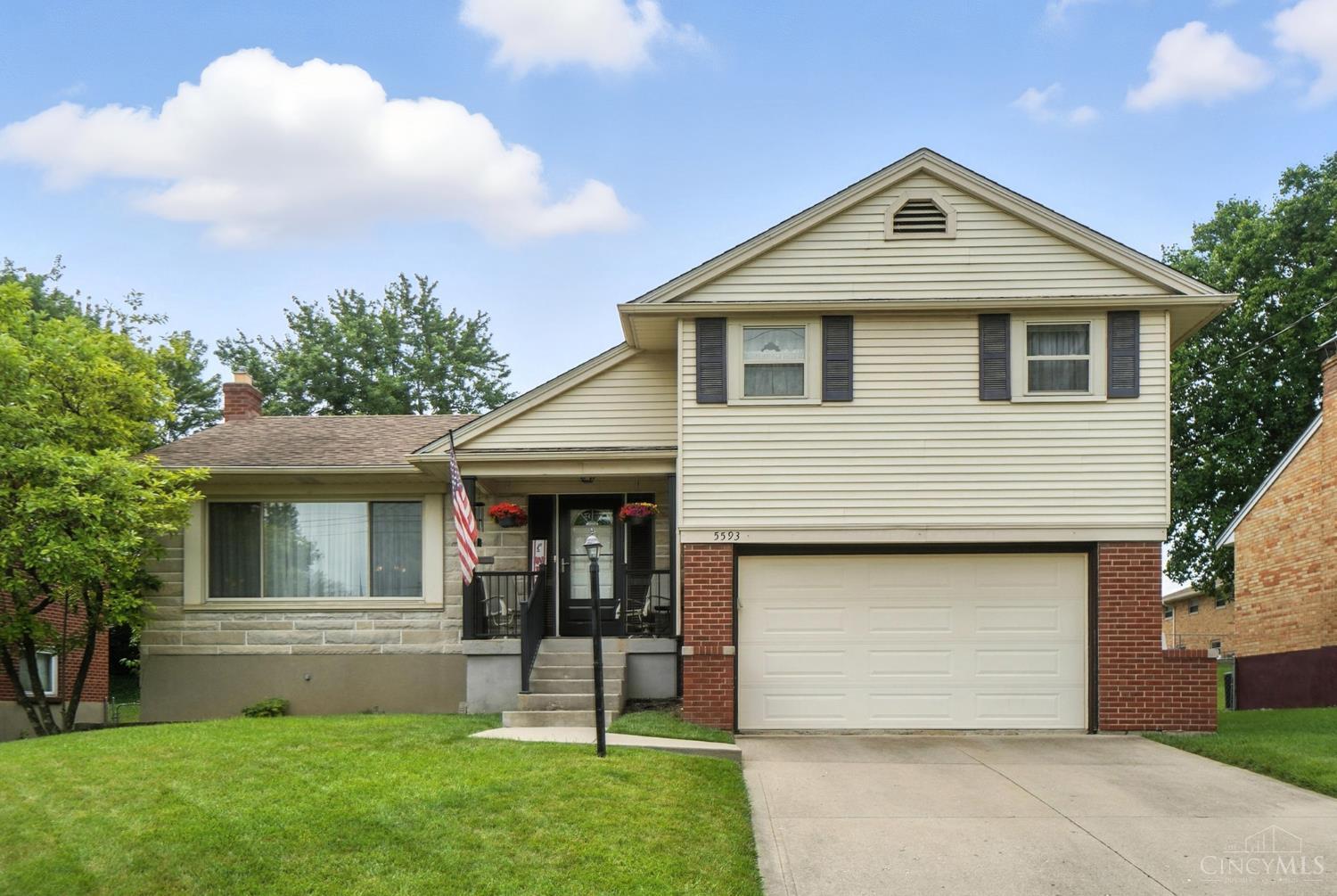 5593 N Glen Road  Cincinnati OH 45248 photo