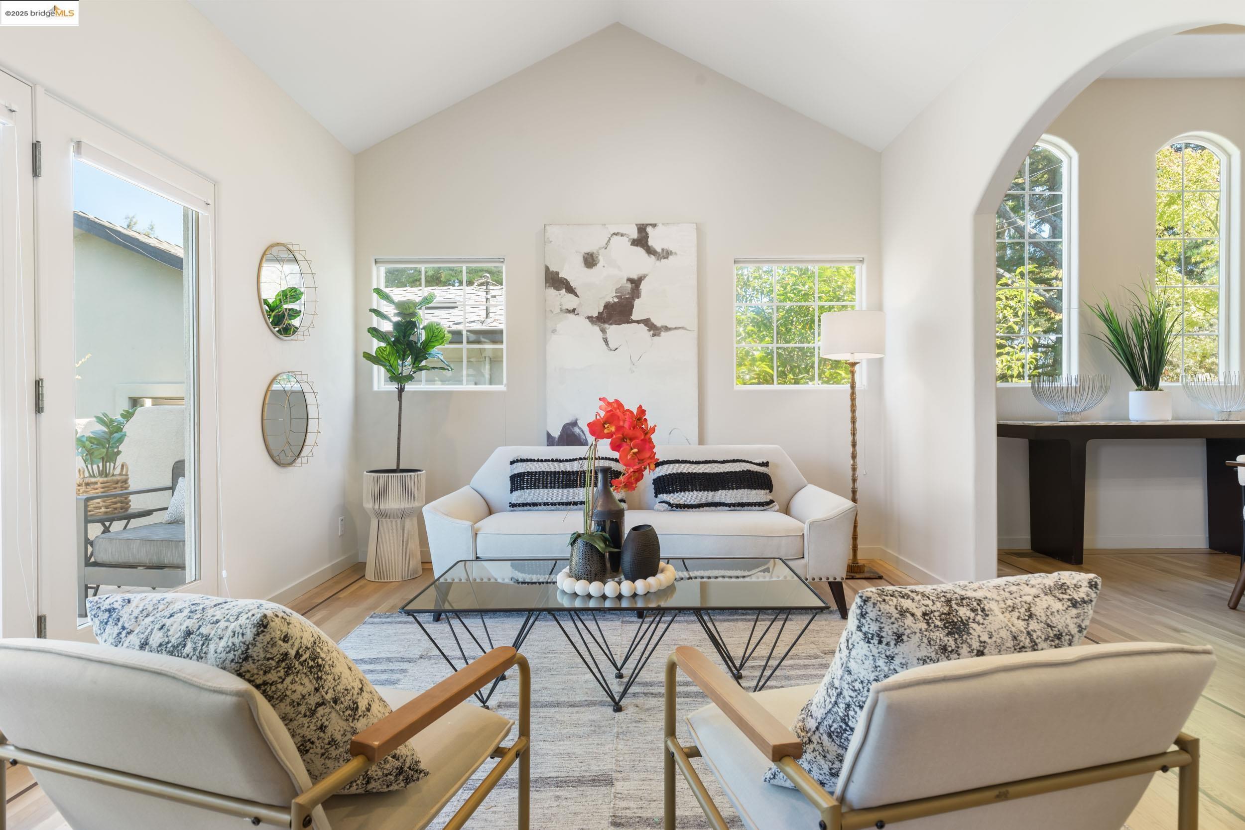 Property Photo: 50 Pine Hills Ct CA 94611