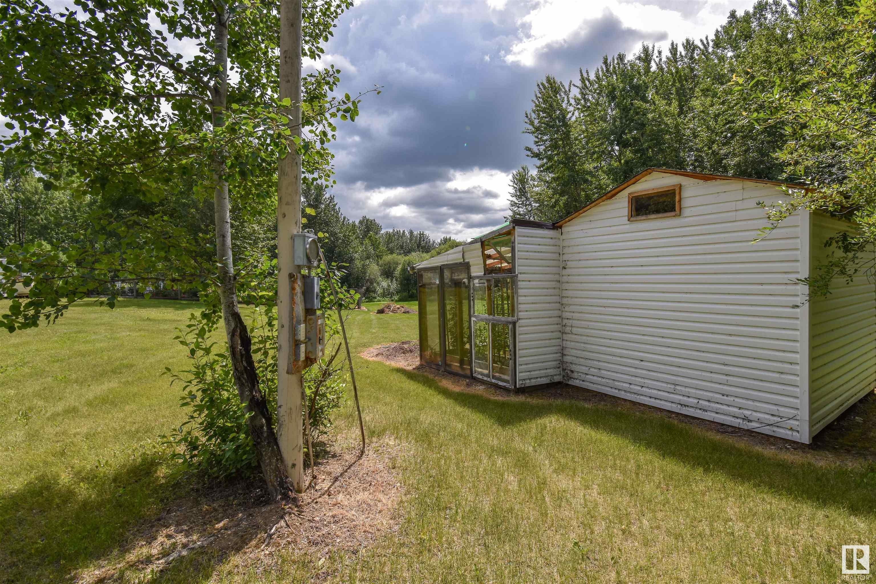 Property Photo: 3, 54429 Ste. Anne Trail AB T0E 0A0