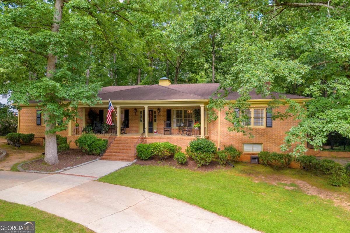 Property Photo: 155 Devereux Drive GA 30606