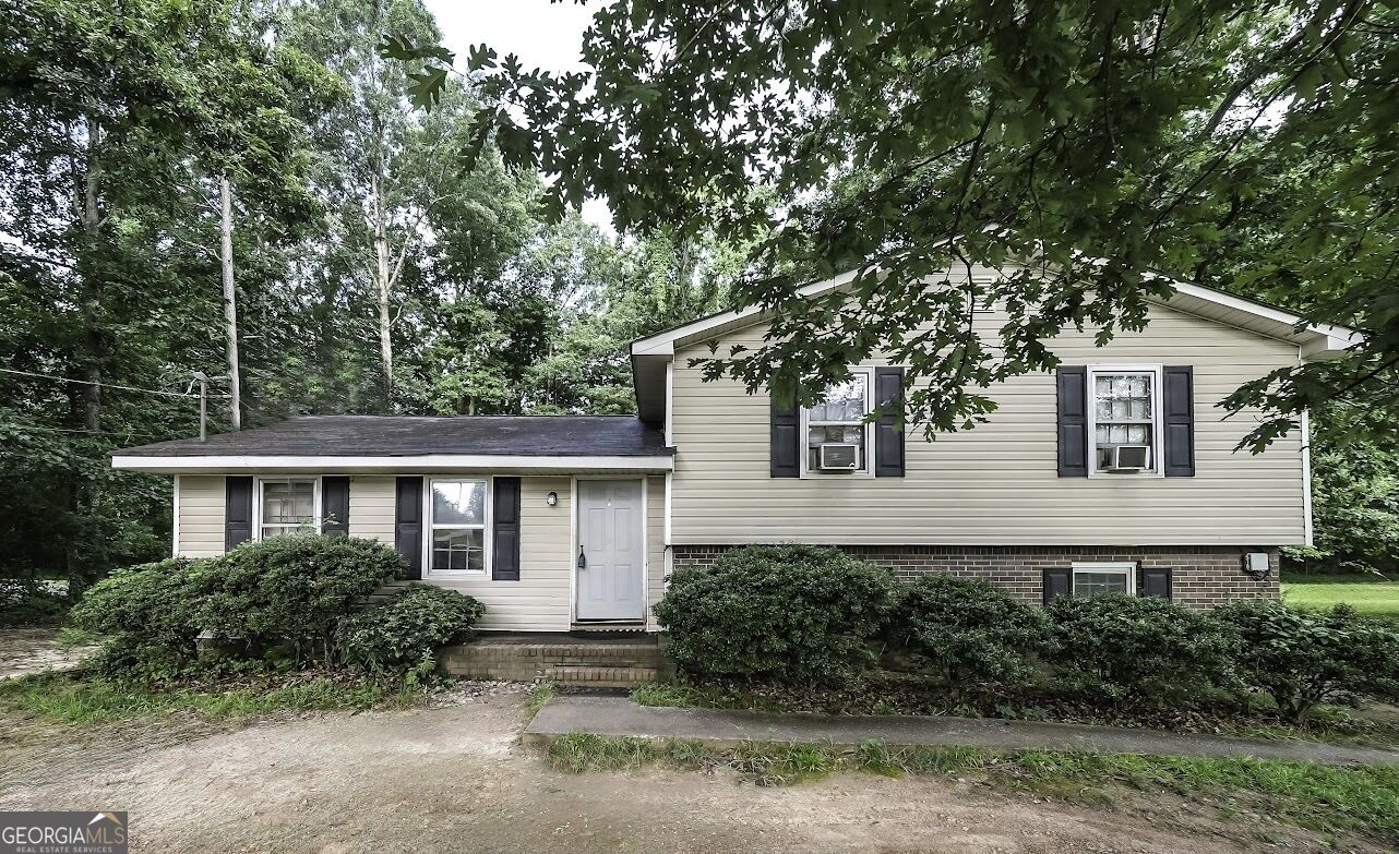 Property Photo:  345 Henson Circle  GA 30117 