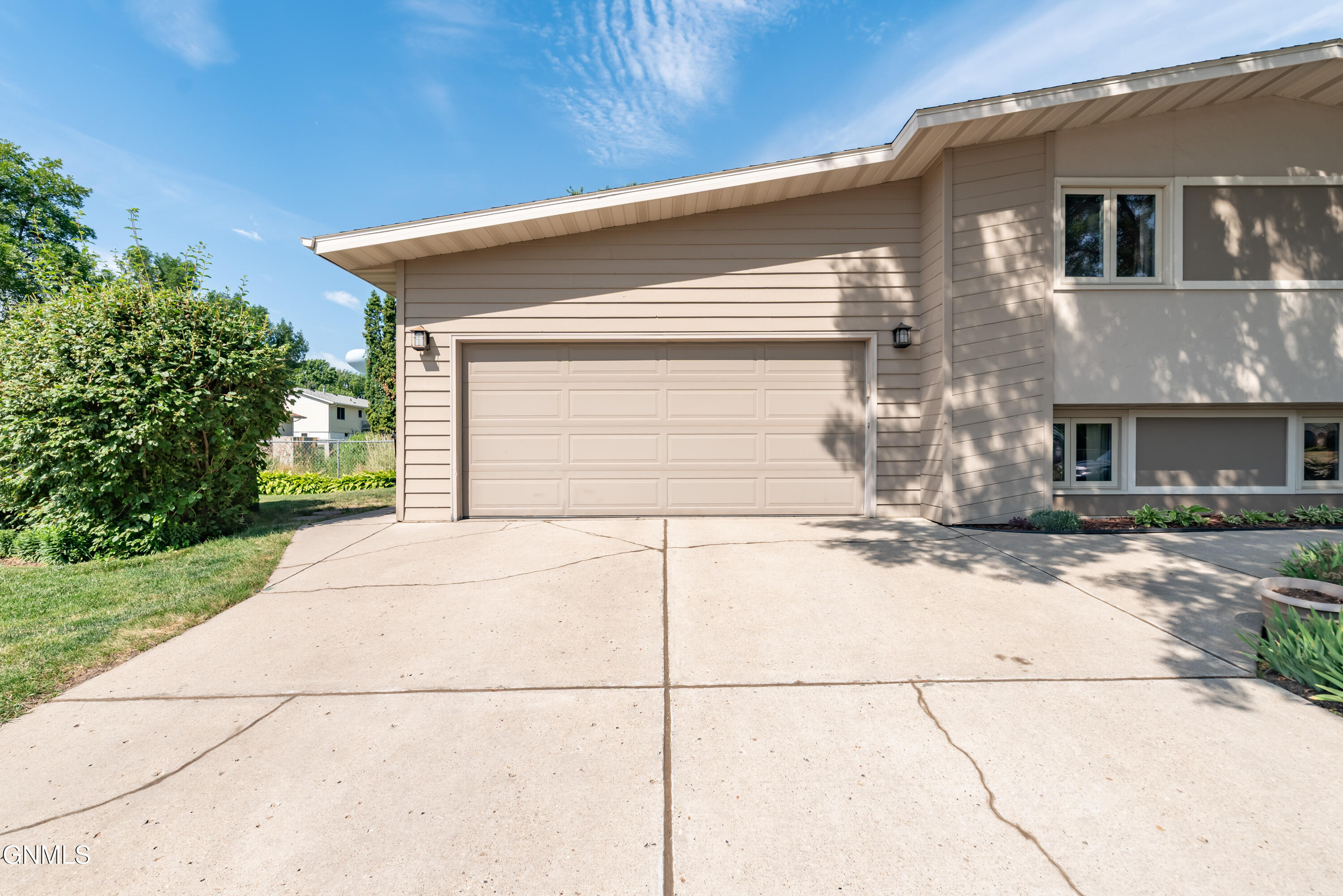 Property Photo: 1900 19th Street N ND 58501