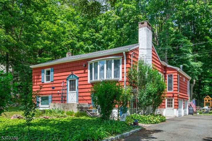 34 Ricker Rd  Kinnelon Boro NJ 07405 photo