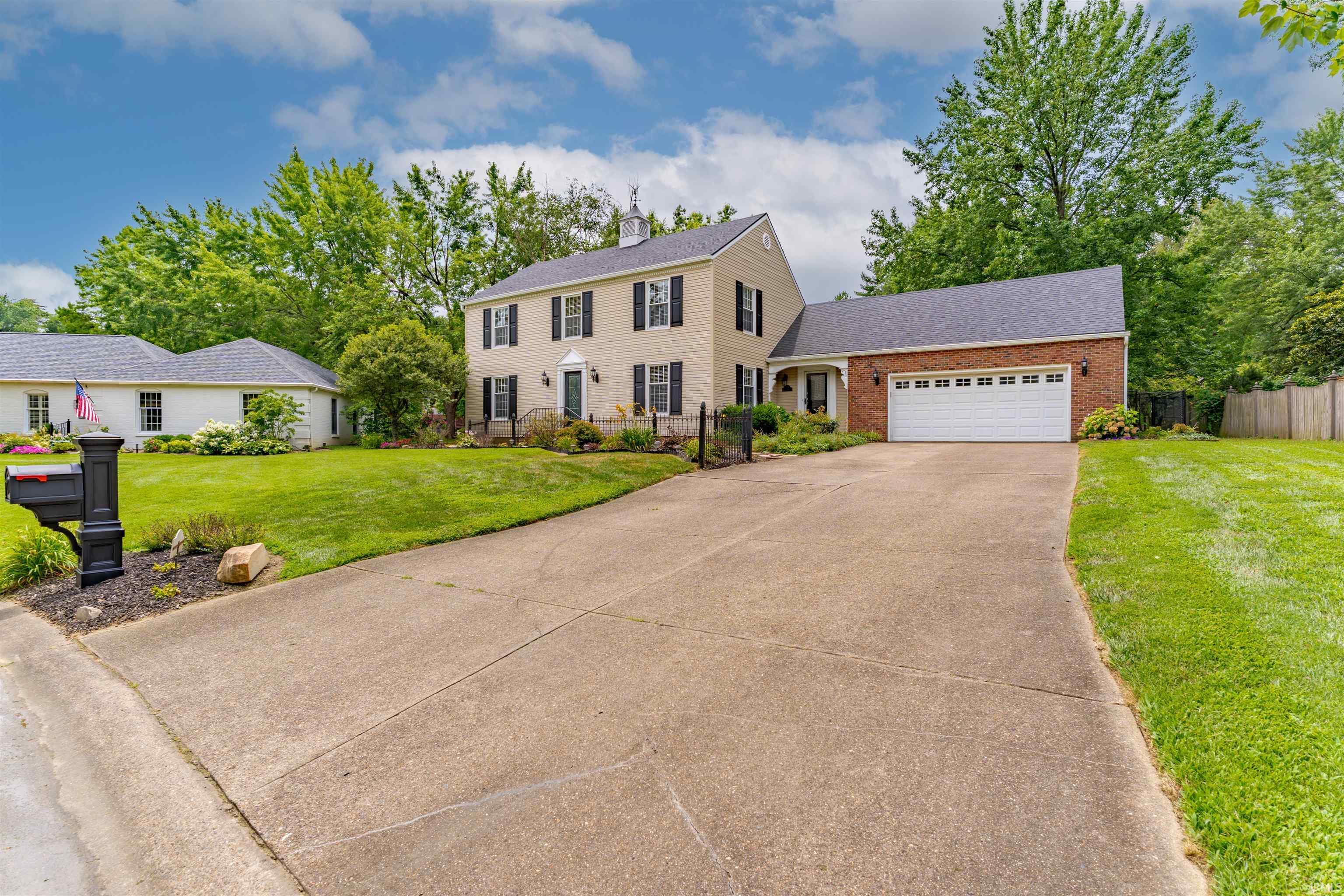Property Photo:  6105 E Oak Street  IN 47715 