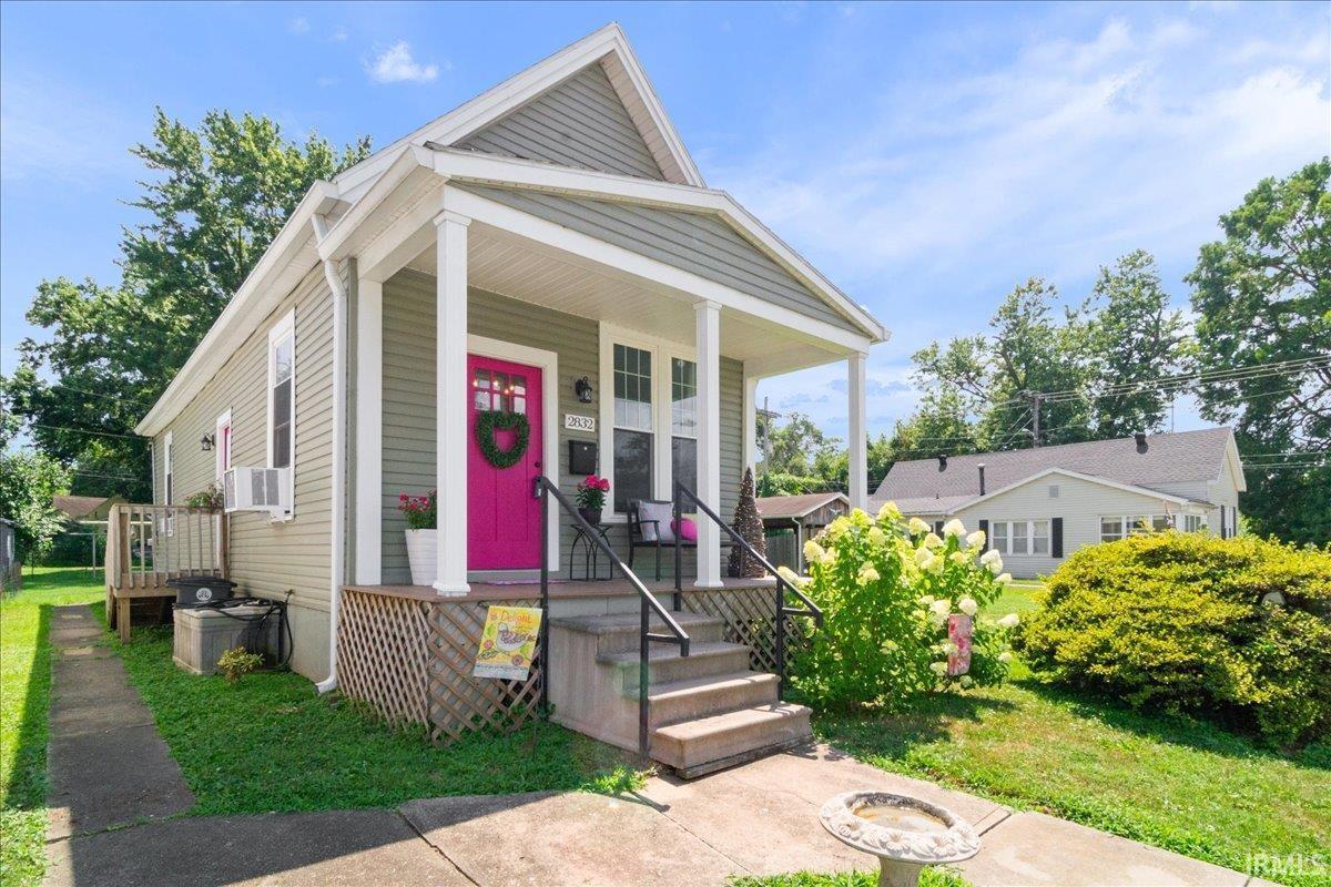 Property Photo: 2832 C Street IN 47712