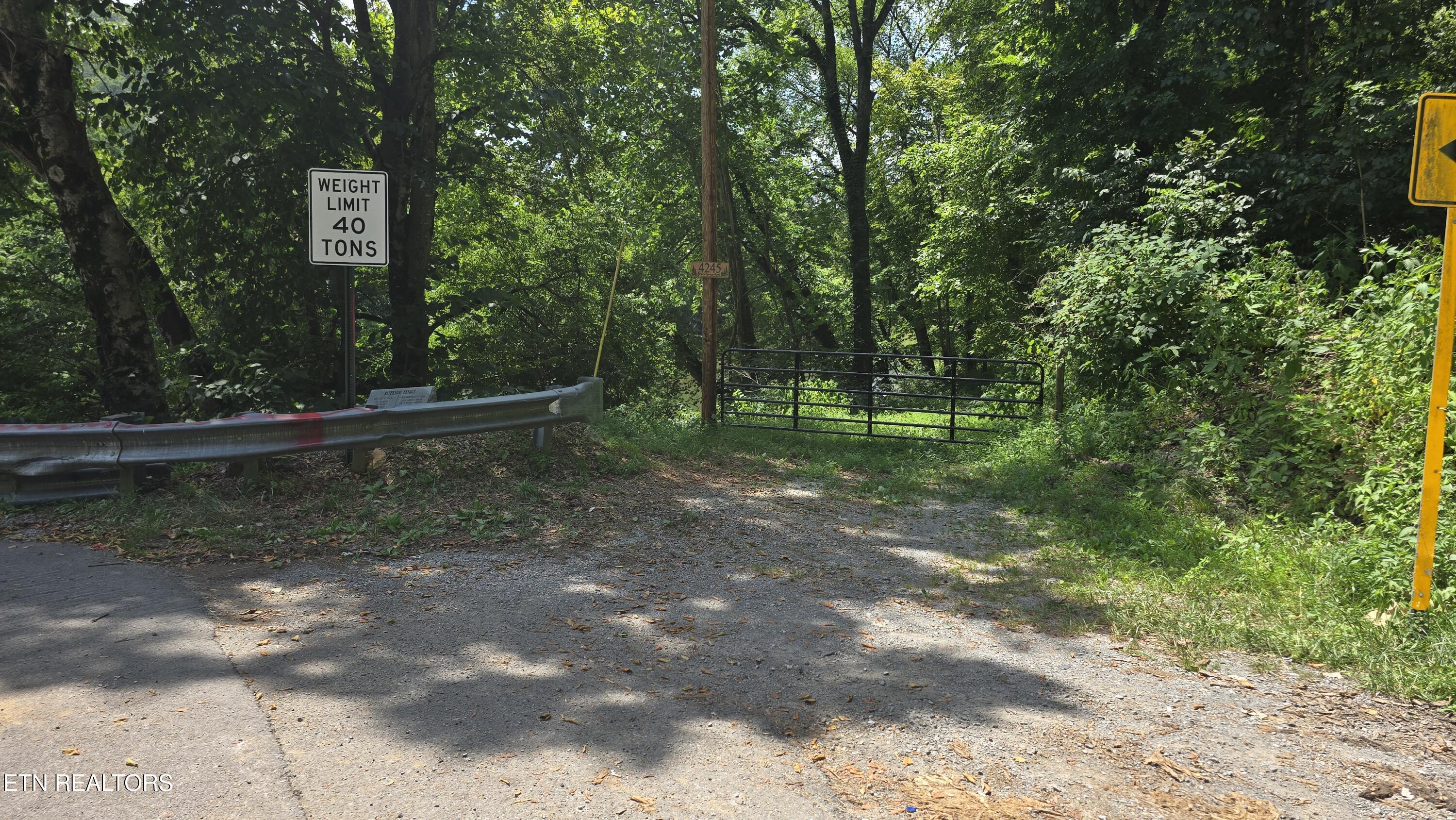 Property Photo: 4245 Cave Springs Rd TN 37879