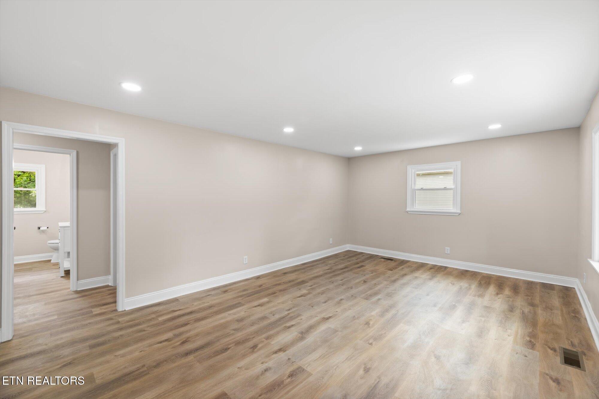 Property Photo: 308 N Georgia Ave TN 37331