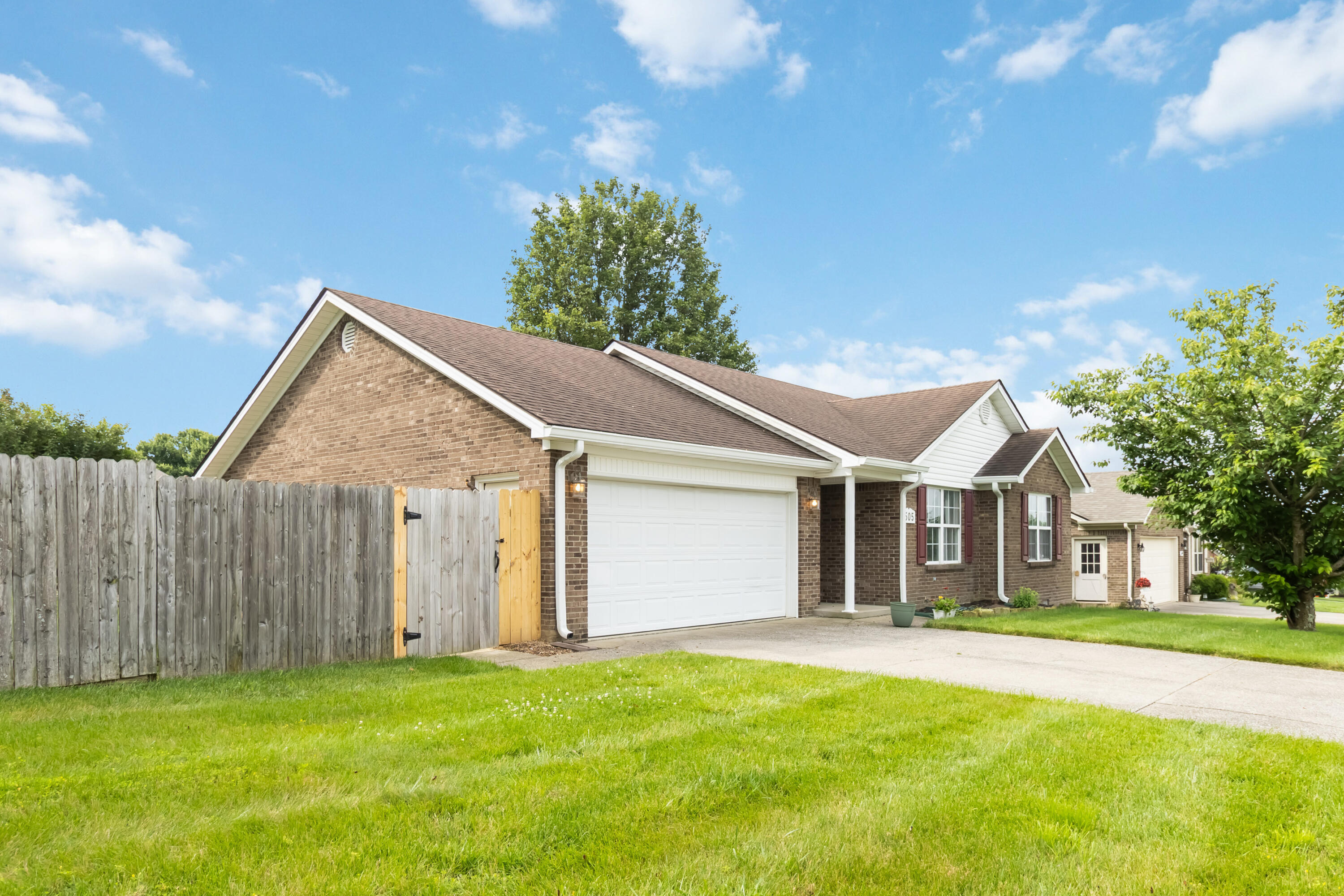 Property Photo: 505 Elleigh Way KY 40475