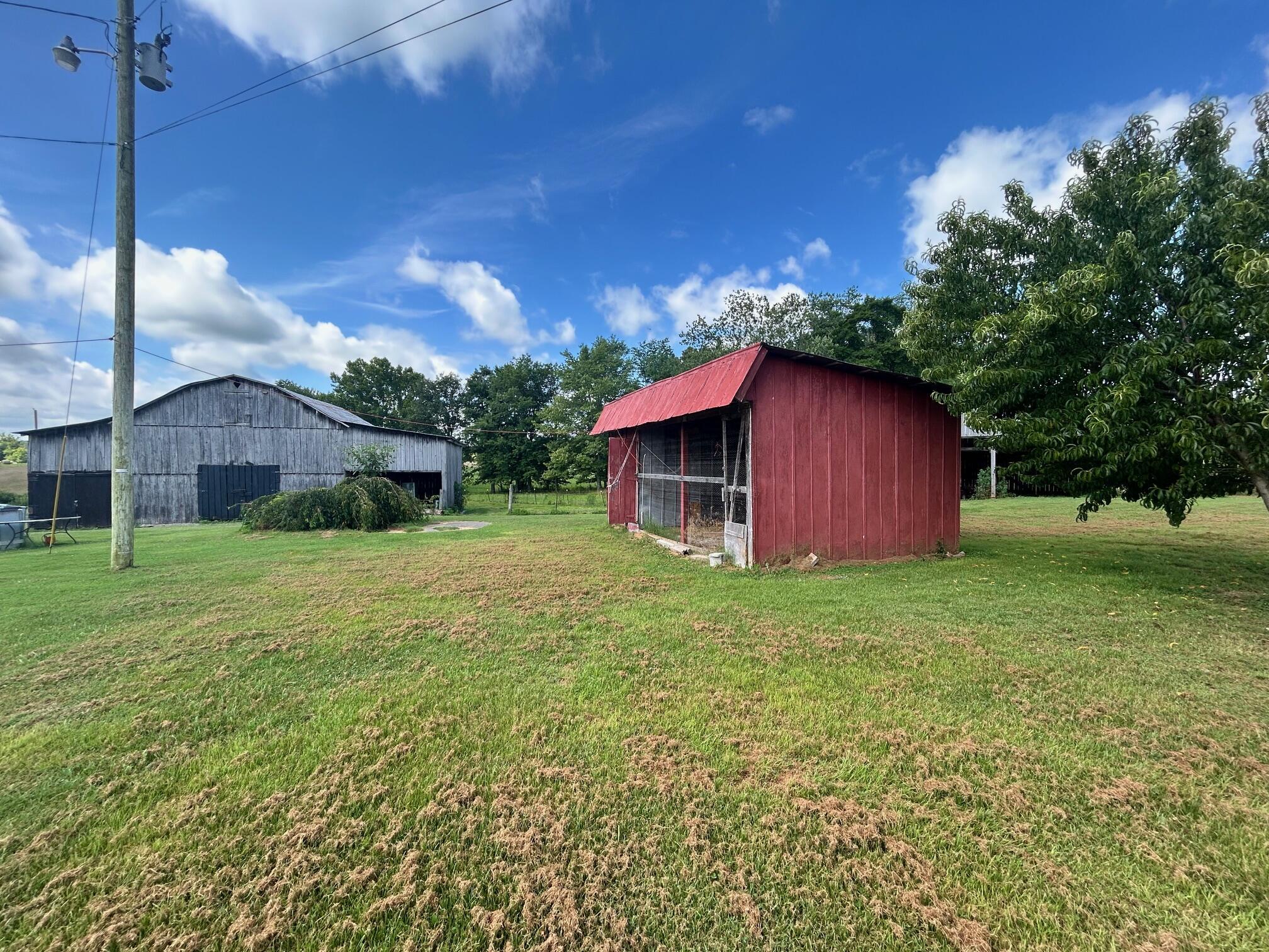 Property Photo: 1835 Charles Elgin Road KY 42567