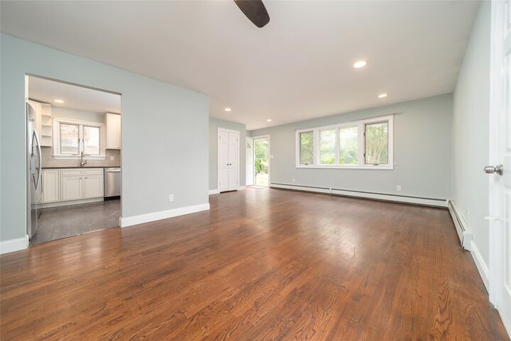 Property Photo:  7 Miller Drive  NY 11755 