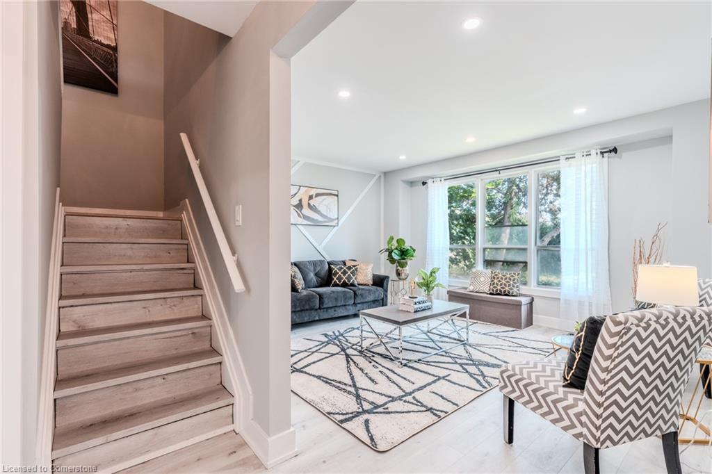 Property Photo: 10 Grassmere Court ON L1H 3X4