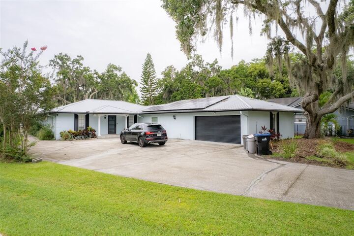 Property Photo: 5497 Alandale Court FL 32839