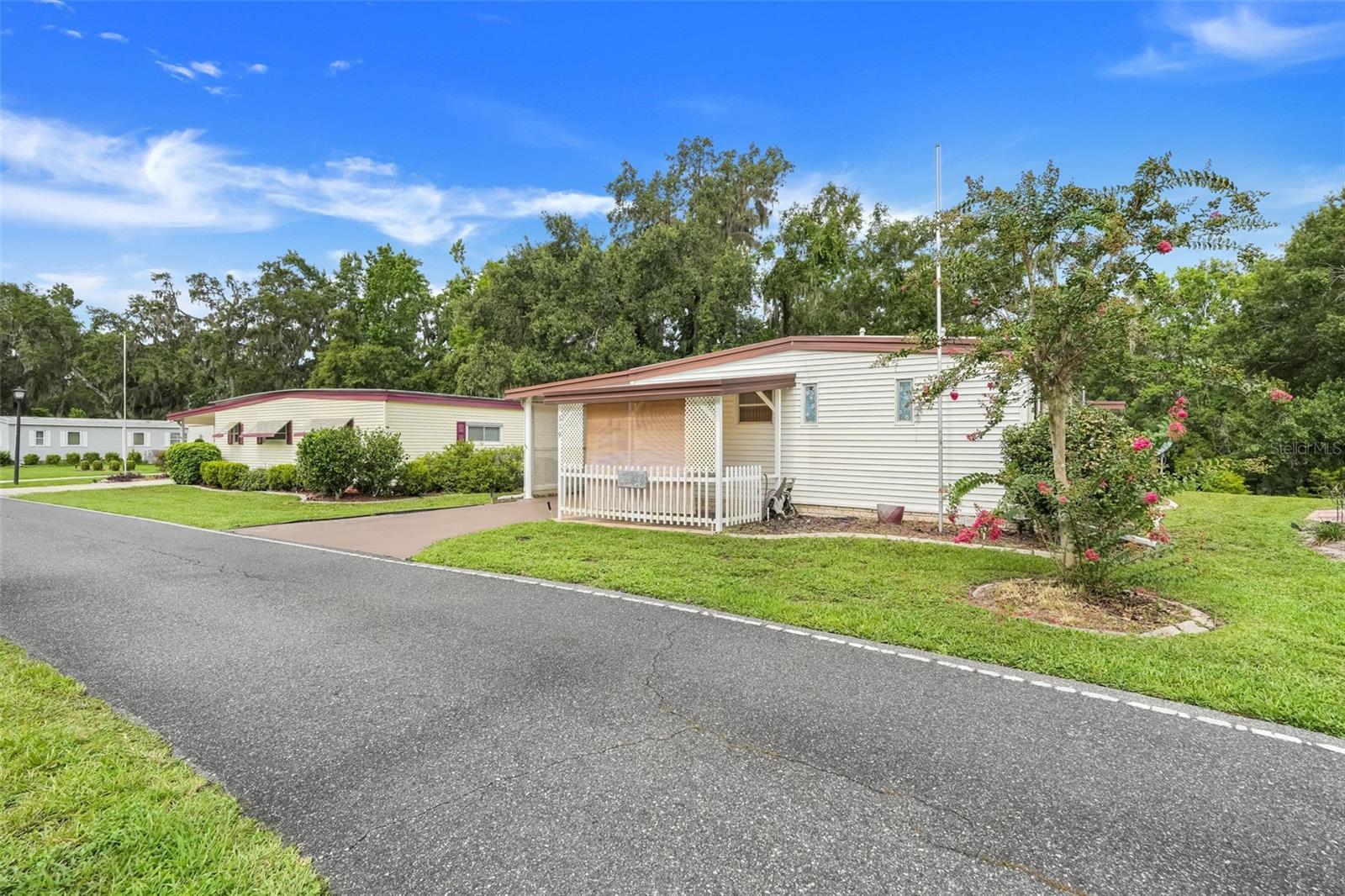 Property Photo: 119 Royal Palm Drive FL 34748