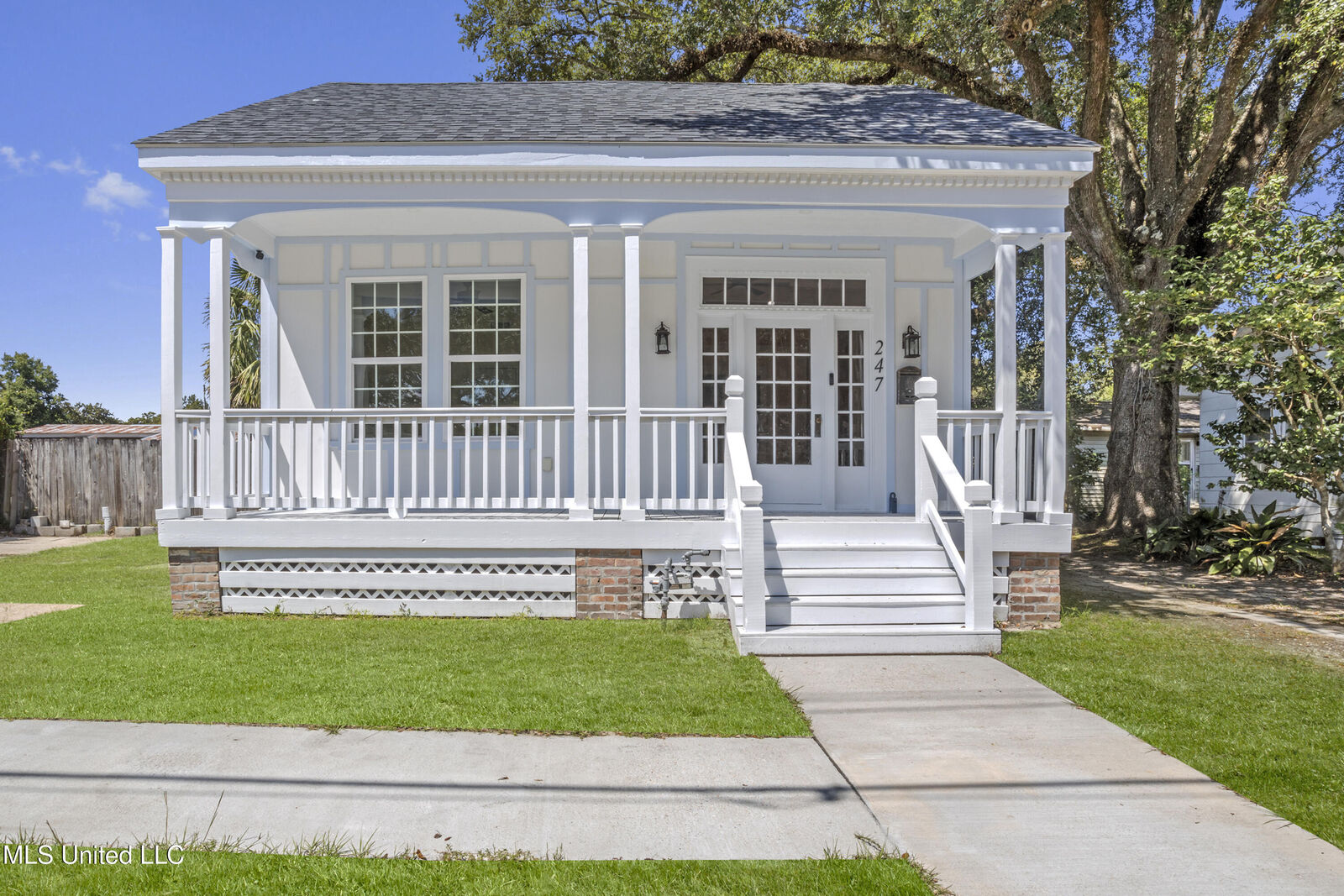 Property Photo:  247 Forrest Avenue  MS 39530 