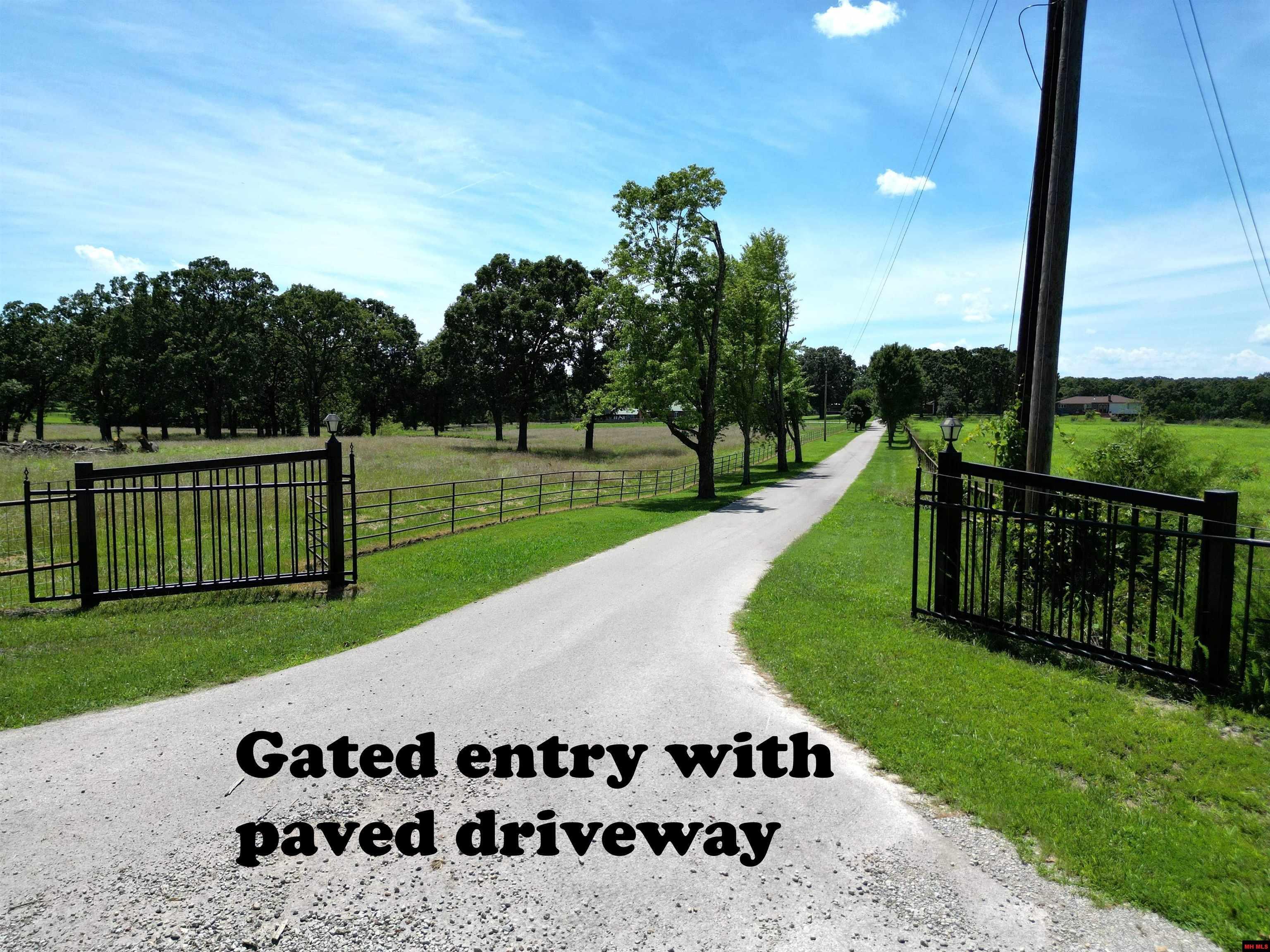 Property Photo:  153 Dewberry Lane  AR 72653 