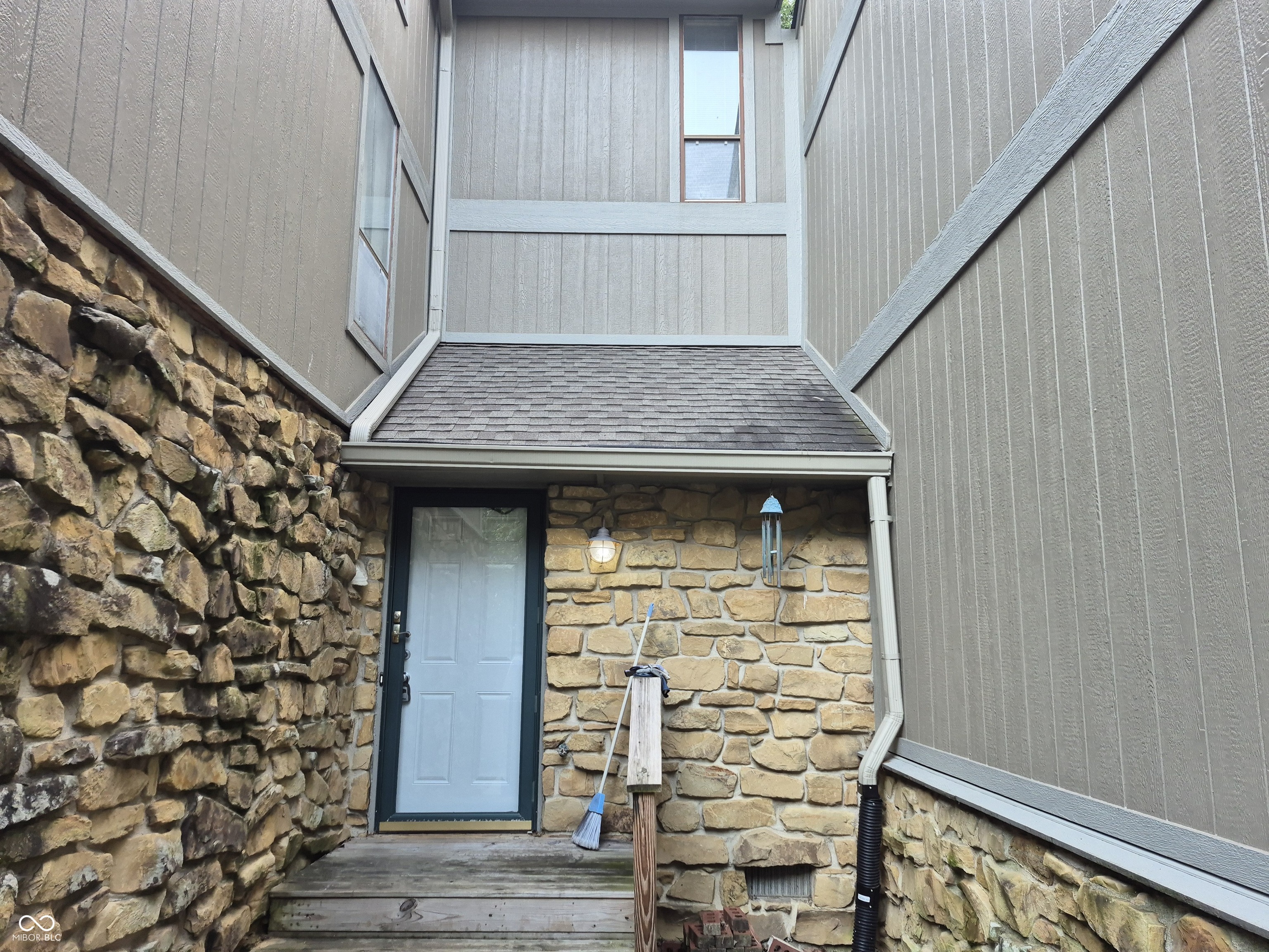 Property Photo: 4261 Foxglove Trace IN 46237