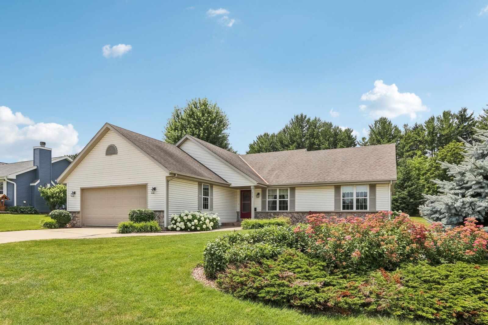 Property Photo:  649 Washington Ave  WI 53040 