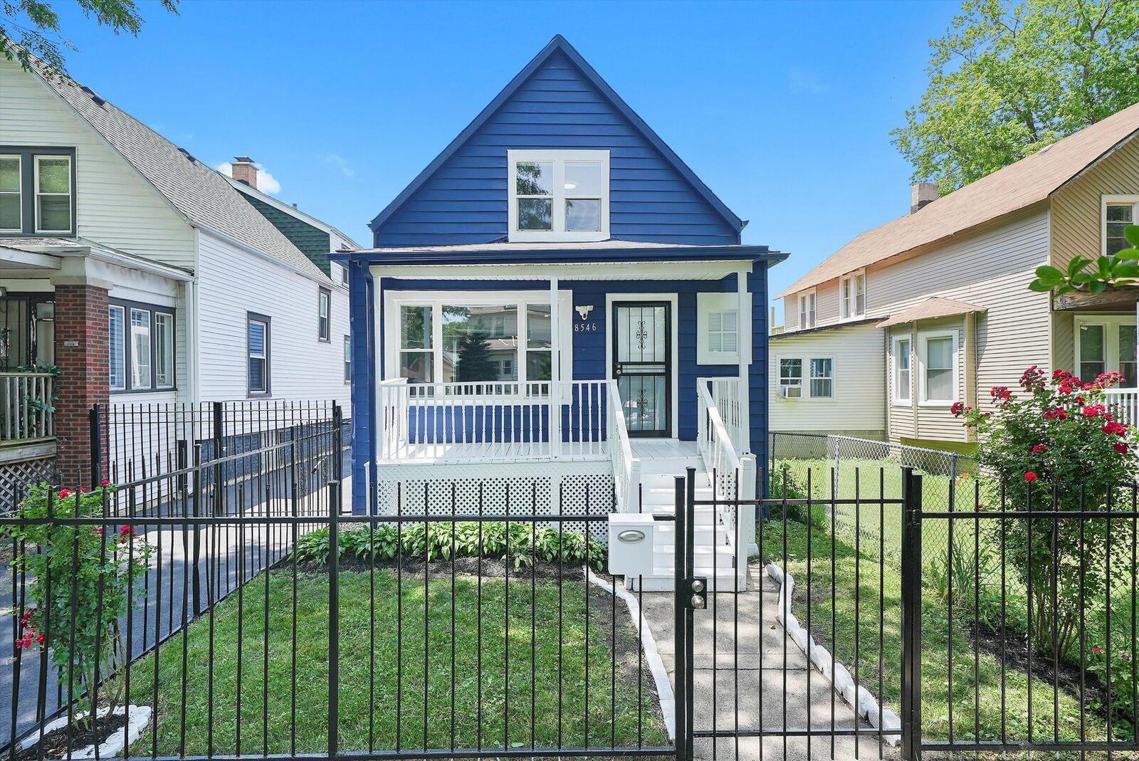 Property Photo: 8546 S Lowe Avenue IL 60620