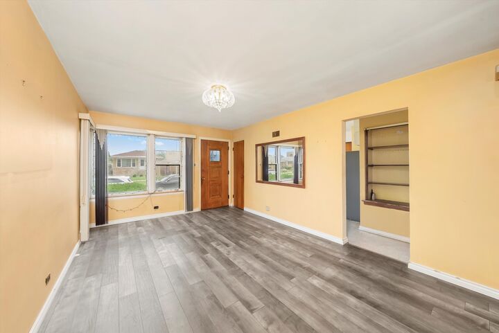 Property Photo: 1028 32nd Avenue IL 60104