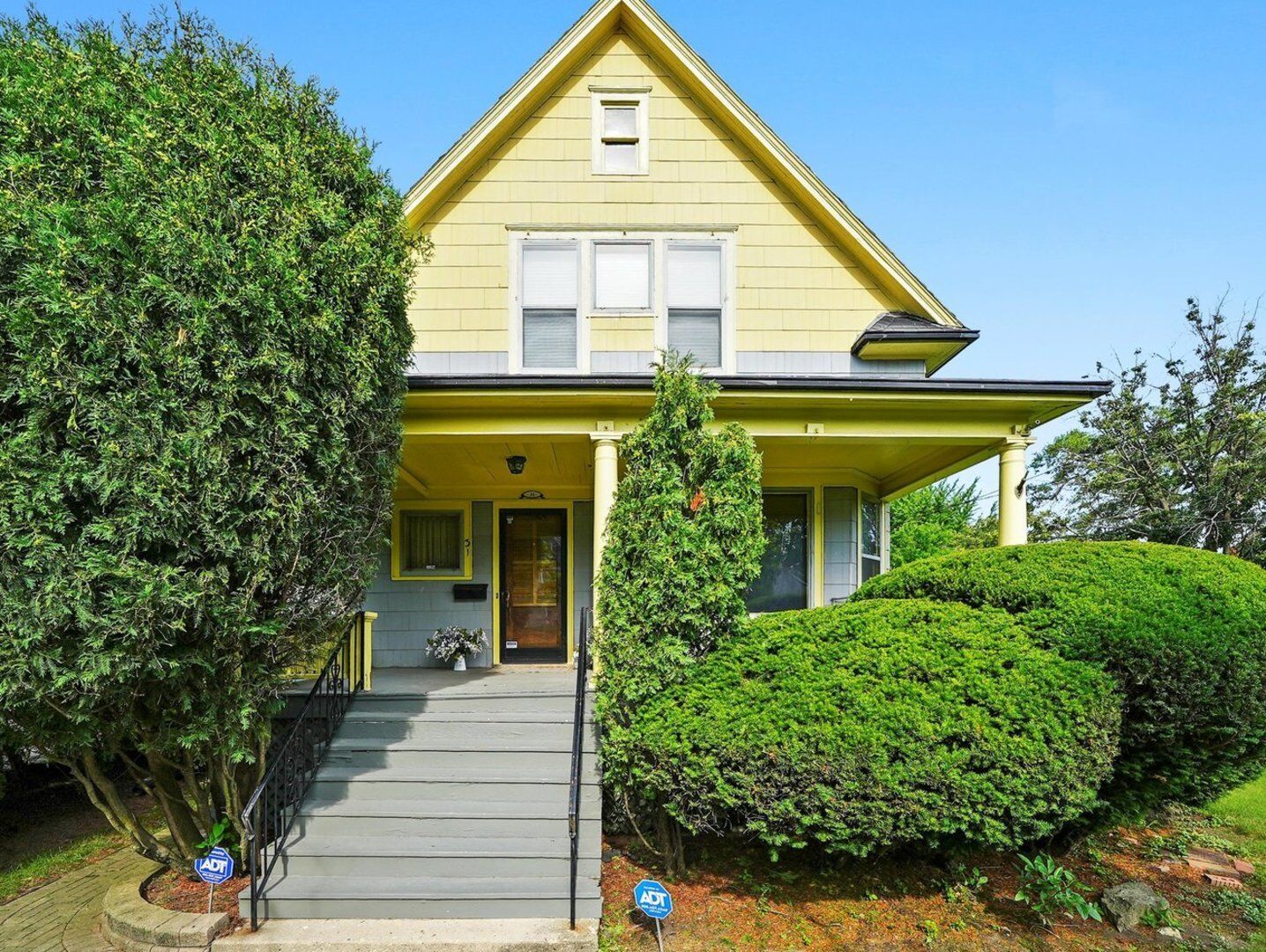 Property Photo:  31 Bluff Avenue  IL 60525 