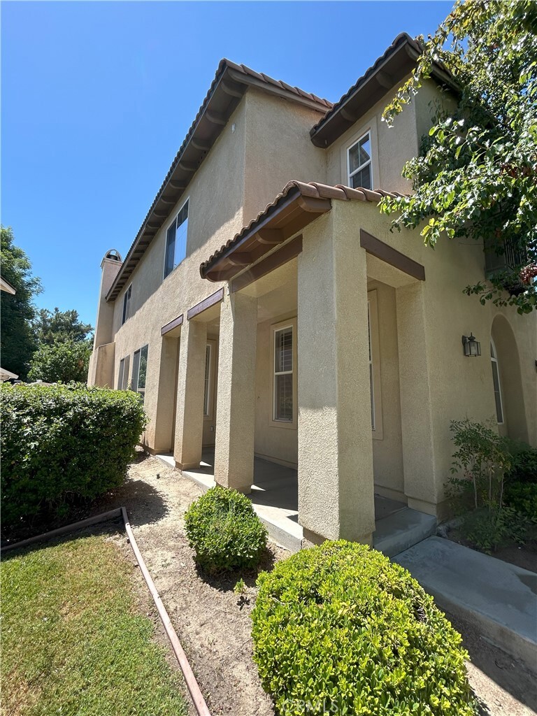 Property Photo: 39877 Worthington Place CA 92591