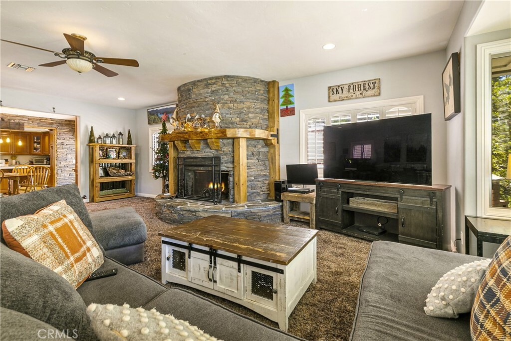 Property Photo: 514 Riviera Drive CA 92352