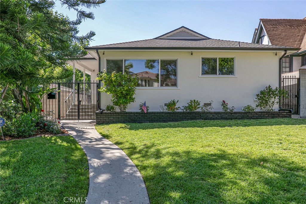 Property Photo: 1061 E Santa Anita Avenue CA 91501