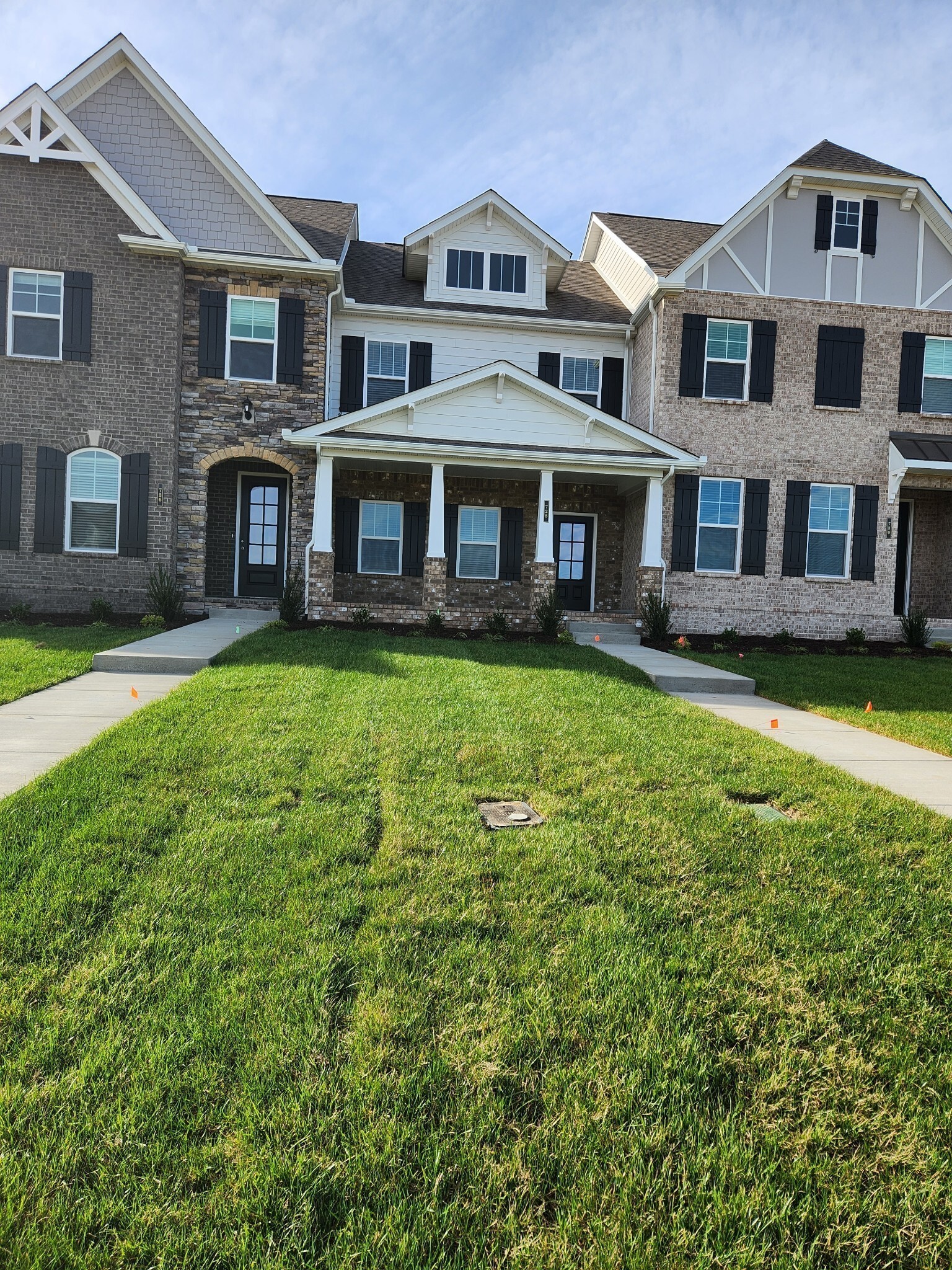 Property Photo: 728 Hahn Ct TN 37087